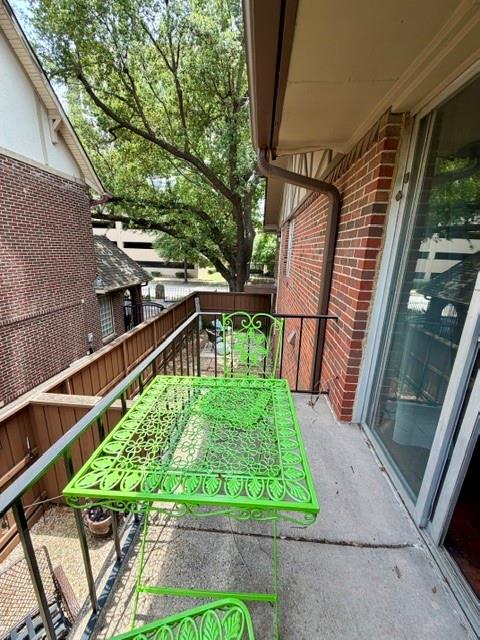 Carondelet Condo - Residential