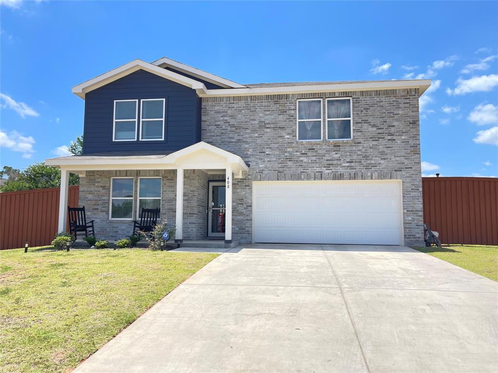 Looking for a multigenerational home that is handicap accessible?
Have a large family? Look no further, this home is for you! This 6 bedroom, 4 bath home, has 2 primary bedrooms with ensuites and lots of space for everyone. This home has lots of upgrades to make it extra special! It has an 8 foot privacy fence for added security, screen doors, an extra large kitchen island with lots of storage and cabinet space, the primary bathroom downstairs has a handicap accessible walk-in shower, double vanities in the bathrooms, and more. Don’t miss out on this one of a kind property! Call today to schedule your appointment to make this your forever home!