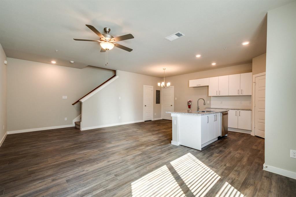 This property is located in Venus, Texas within the prestigious Midlothian ISD and only a short 30 minute commute to downtown Dallas. Contemporary high end features include granite kitchen countertops, stainless steel built in kitchen appliances, refrigerator included, tiled backsplash, refrigerator included, under-mount kitchen sink, upscale wood look vinyl plank flooring in living, dining and wet areas, upgraded carpet in bedrooms, walk in closets, utility area with full size washer and dryer connections, 1 car rear entry garage, beautifully landscaped.
APPLY ONLINE TODAY!