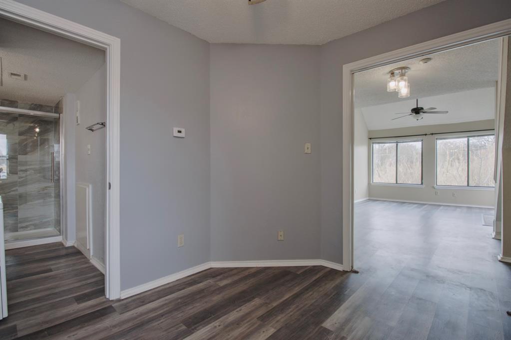 Arlington Oaks Condo - Residential