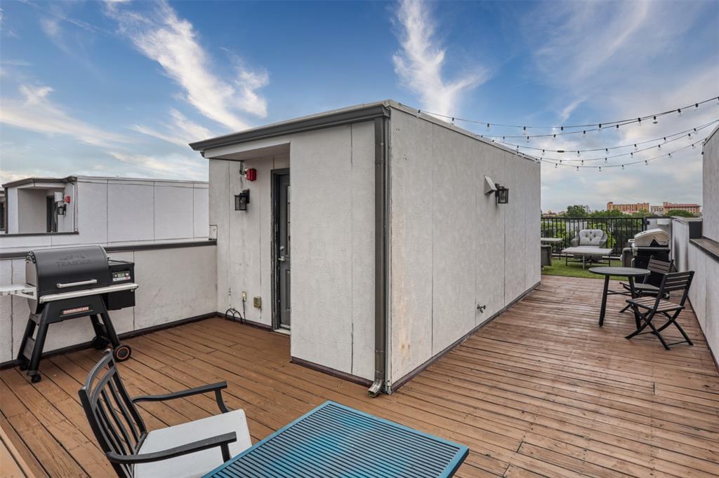 3816 Roseland Bldg C - Residential