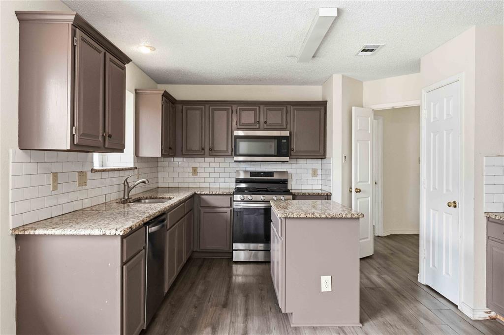 MEADOWS AT HIGH POINTE - Residential