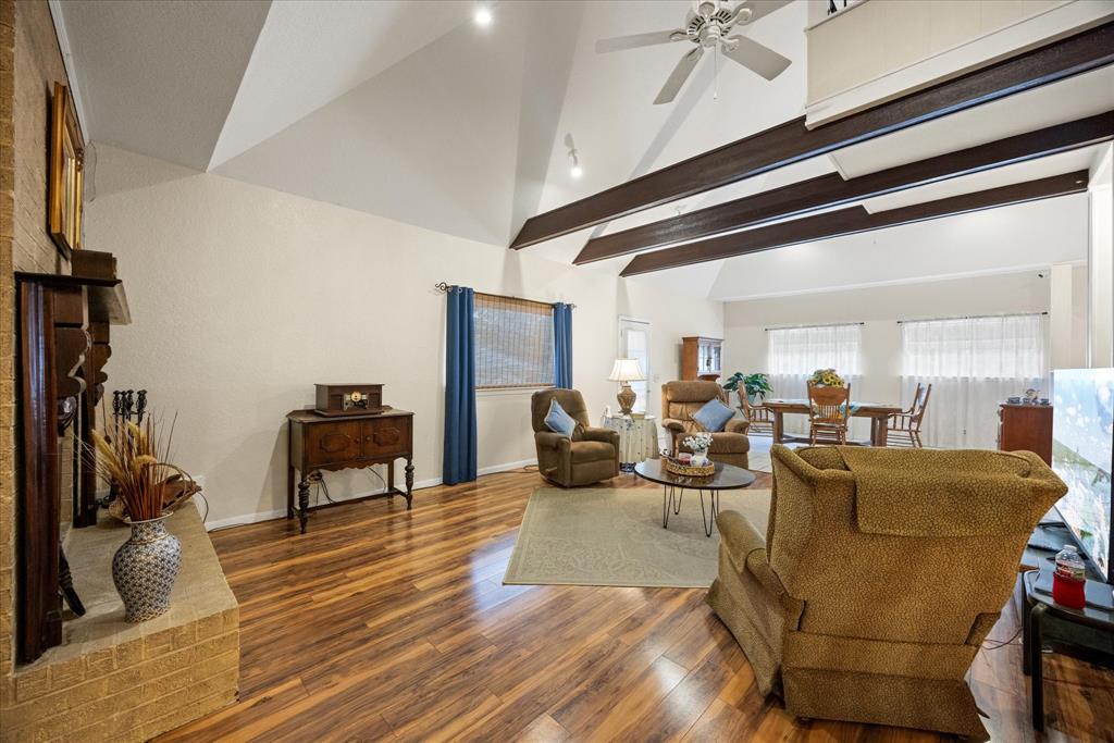 Decordova Bend Estate - Residential