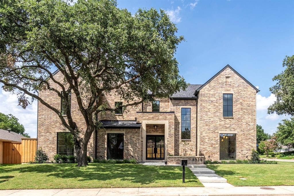 Beautiful new construction in the heart of N. Dallas in award-winning Brentfield Elem. Situated on an oversized corner lot, this latest creation from Midtown Partners hits all the right design notes. Highlights incl an open floor plan w 10-14 ft ceilings, elegant arches, custom cabinetry, Level 4 wall finish, Quartzite kitchen counters, 5-in engineered white oak flooring, stone tile accents, Emtek hardware, solid core interior doors + designer lighting. Owner's suite on 1st floor w vaulted ceilings, gorgeous BA + walk-in closet with washer + dryer. Guest suites feature en-suite BAs + walk in closets. Construction highlights incl post tension monolithic slab on 69 piers, 2x6 exterior walls, foam encapsulation, Quaker aluminum casement windows, tankless hot water heaters w recirculating system + 3 HVAC zones w 18 SEER Lennox systems. Oversized 3 car grg. Outdoor living enjoys large covered patio w FP + fully fenced yard w room for a pool + add'l side yard for optional 2nd patio + garden.