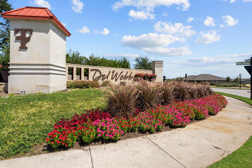 Del Webb Trinity Falls - Residential