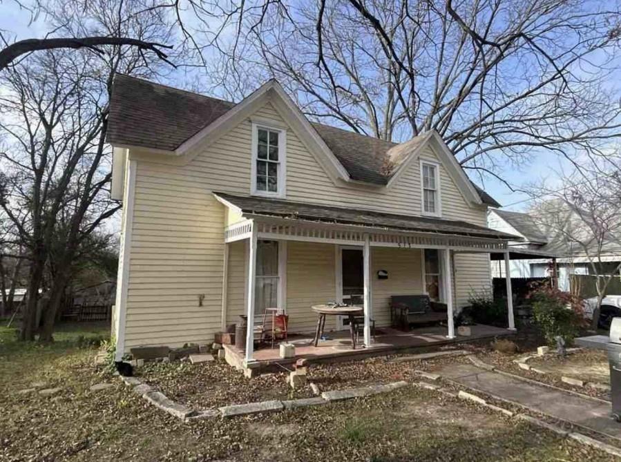 INVESTOR SPECIAL in the heart of Waxahachie, listed $15k UNDER APPRAISED VALUE!! The home is back on the market at no fault of the seller after the buyer exercised their contingency due to their current home not selling. Don’t miss this opportunity to snag up a piece of historic charm just minutes from downtown dining, shopping, and entertainment. This 1910 Craftsman-style home offers approximately 1,891 sq ft, 3 bedrooms, 1 bathroom, and sits on a spacious lot complete with 3 additional outbuildings (2 sheds and 1 barn), providing incredible value-add potential.

Located just one street over from some of Waxahachie’s most beautiful historic homes, this property is full of opportunity for a fix-and-flip, rental, or restoration project. The home offers solid bones and is in livable condition, with primarily cosmetic repairs needed—making it an ideal canvas to bring your vision to life.

Unlock the potential of this classic gem and create something truly special in one of Waxahachie’s most desirable and charming areas. Opportunities like this don’t come around often - don't miss out on this prime property! Being sold as-is.