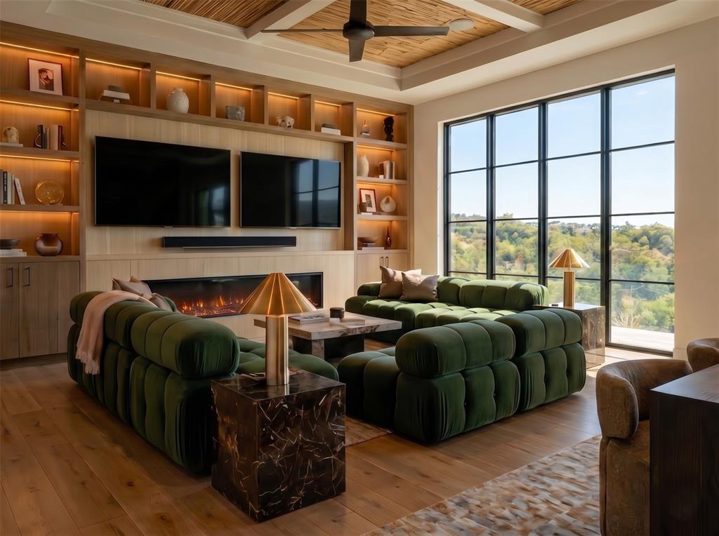 The Hills of Kingswood - Residential