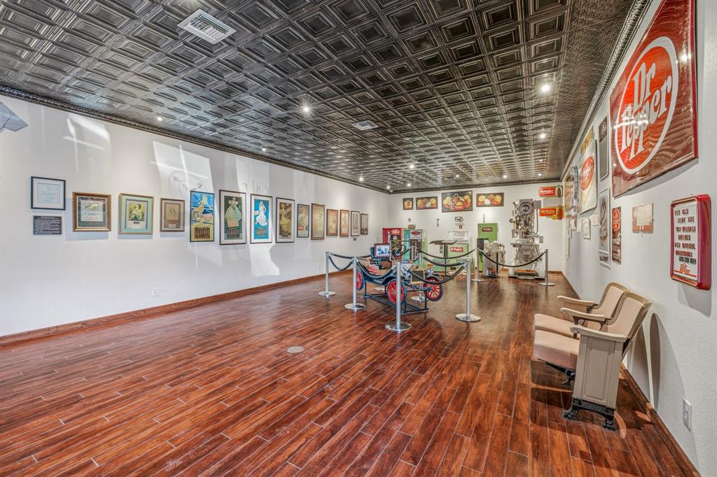 Bishop 1st Add - Commercial Sale