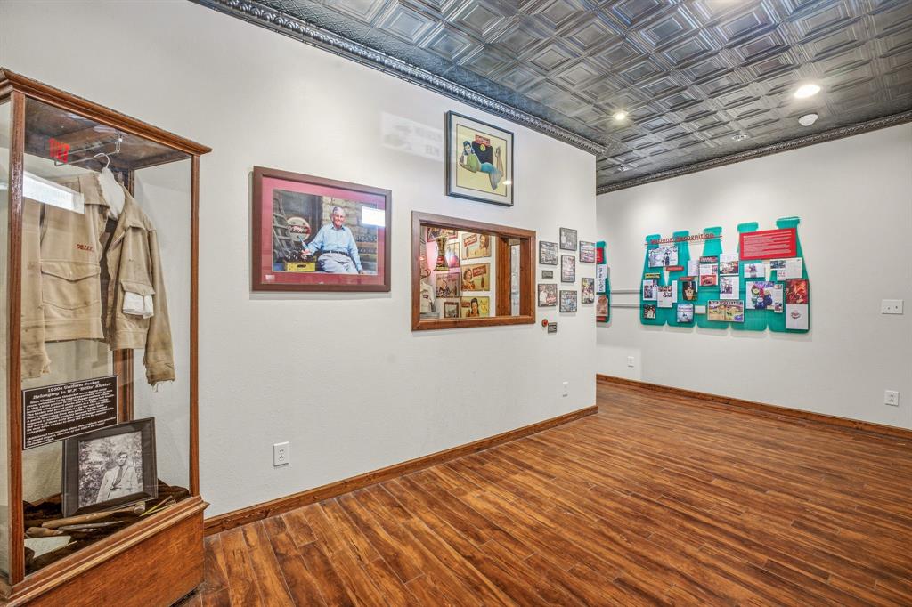 Bishop 1st Add - Commercial Sale