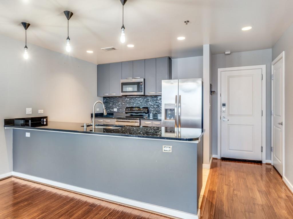 Metropolitan 1200 Main St Condo - Residential
