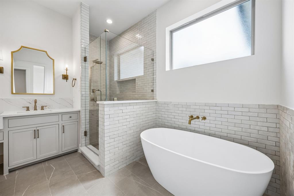 MOUNT AUBURN - Residential
