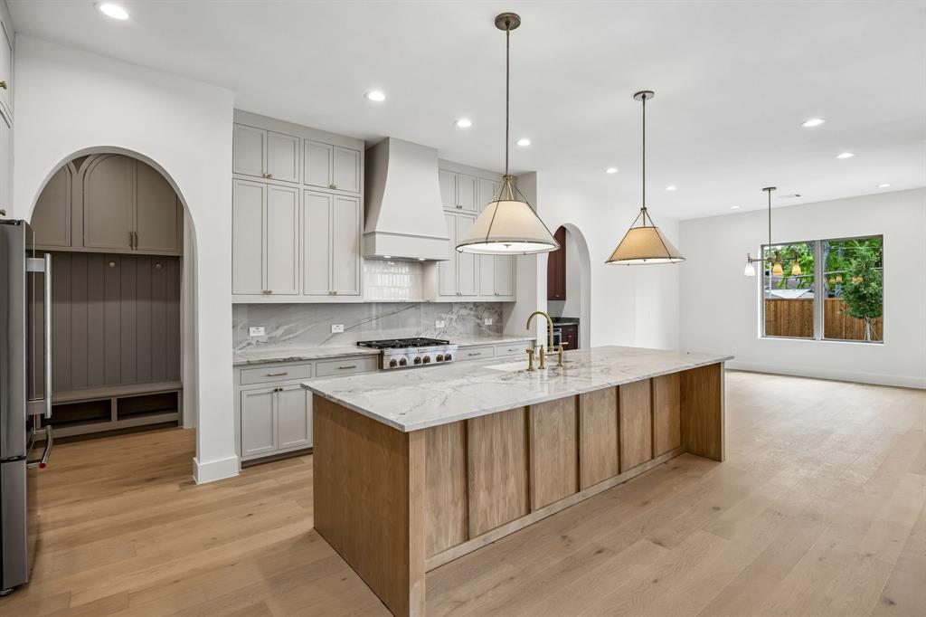 MOUNT AUBURN - Residential