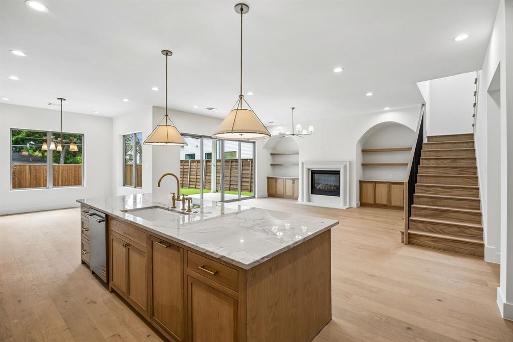 MOUNT AUBURN - Residential