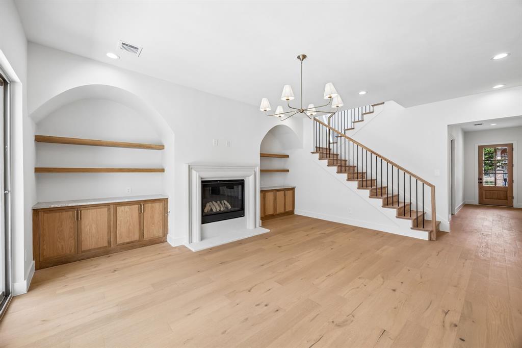 MOUNT AUBURN - Residential
