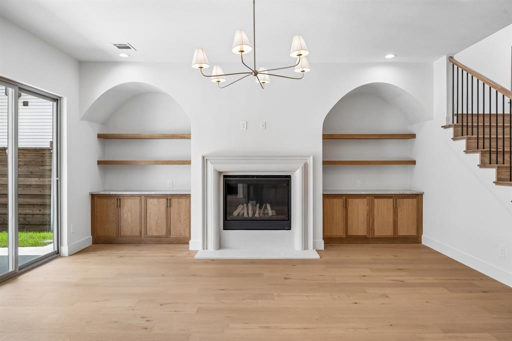 MOUNT AUBURN - Residential