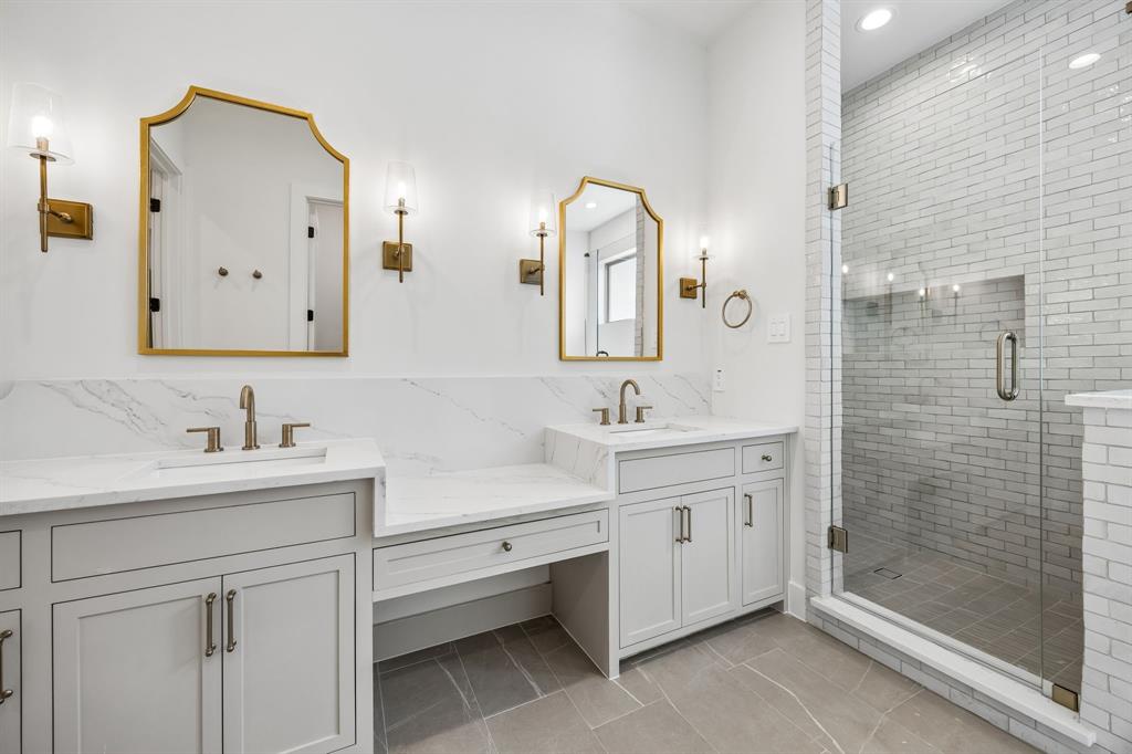 MOUNT AUBURN - Residential