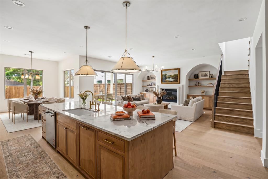 MOUNT AUBURN - Residential