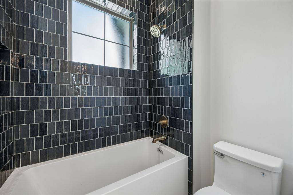 MOUNT AUBURN - Residential