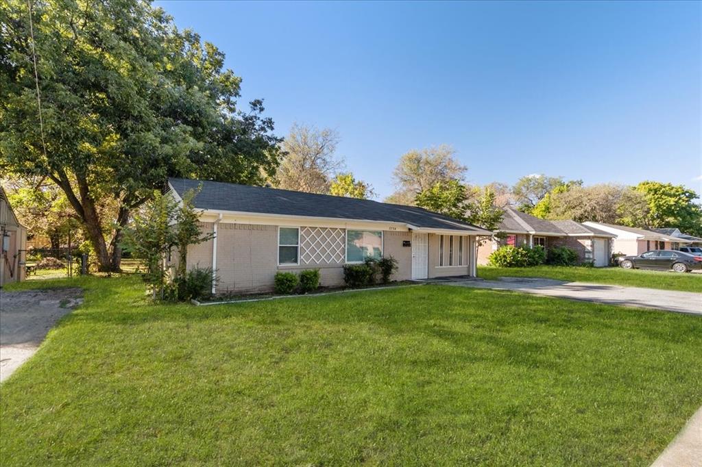 Nestled in a quiet neighborhood and just a short walk from College Park you have this charming 3-bedroom home that offers 2 living areas, a cute eat-in kitchen, a laundry room, and a great big backyard. The home has been remodeled, and the current owner has since installed a New HVAC System, Gutters, and New Windows.  The foundation has also been repaired.