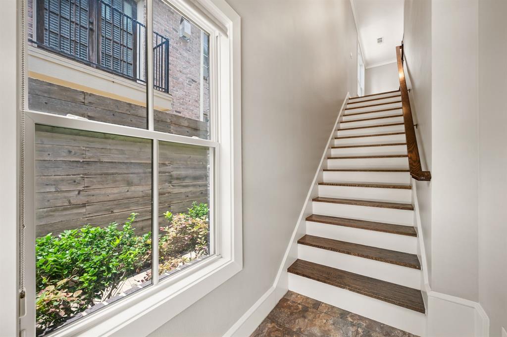 4144 Druid Lane Condos - Residential