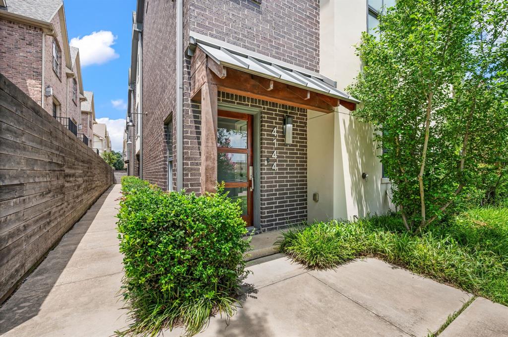 4144 Druid Lane Condos - Residential