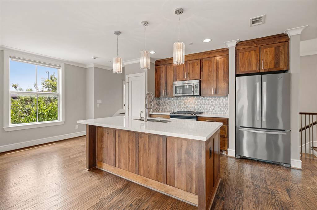 4144 Druid Lane Condos - Residential
