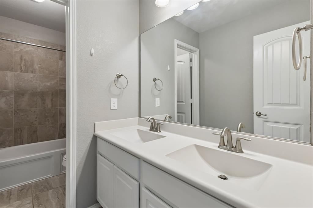 Mistletoe Hill Ph VI & Vii - Residential