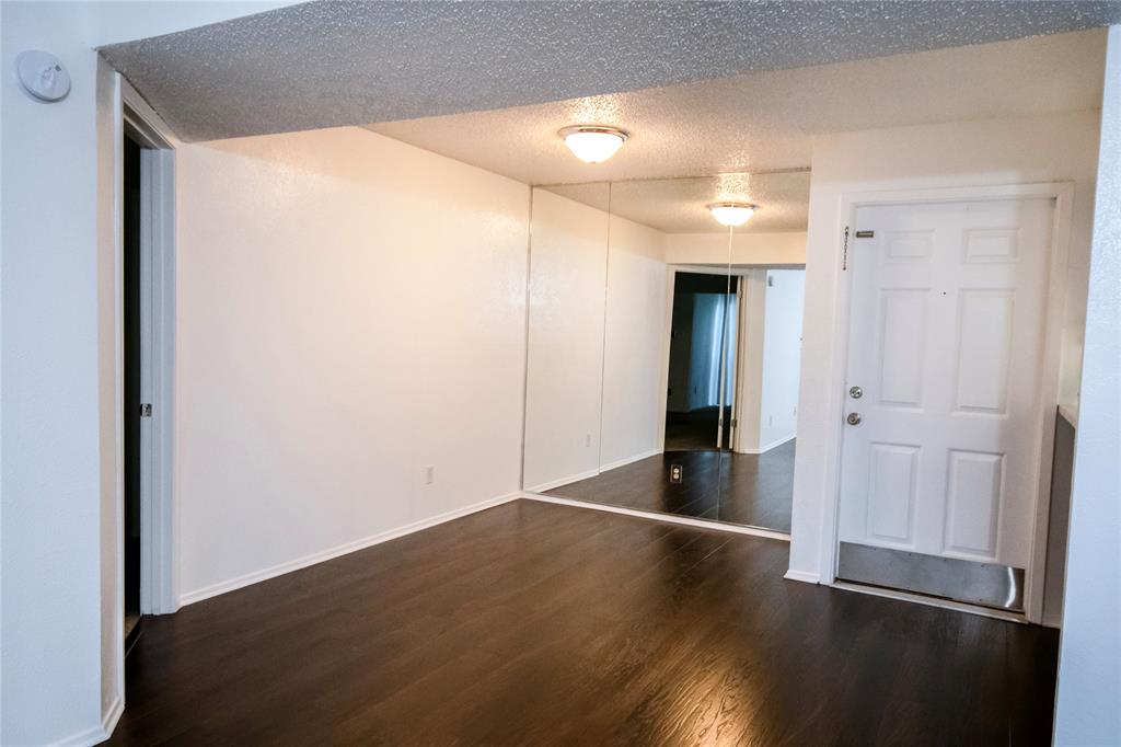 Cambridge Condo Ph 01 03 - Residential
