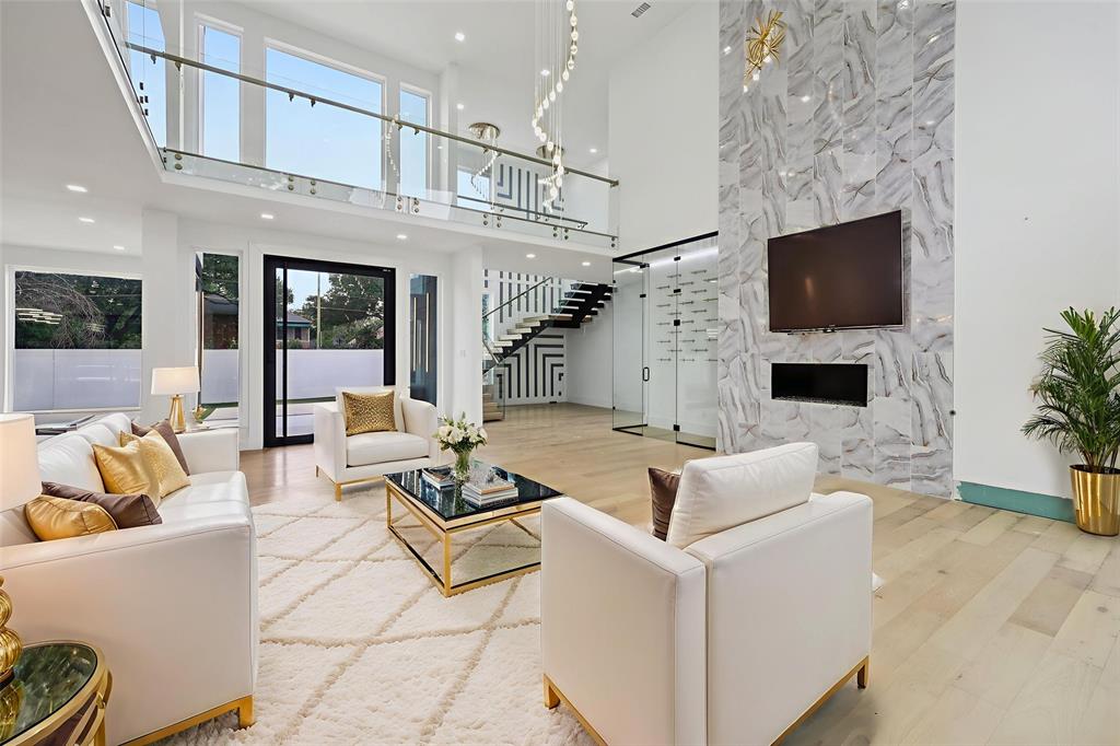 Biglot - Residential