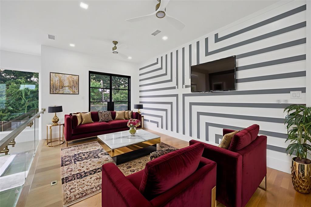 Biglot - Residential