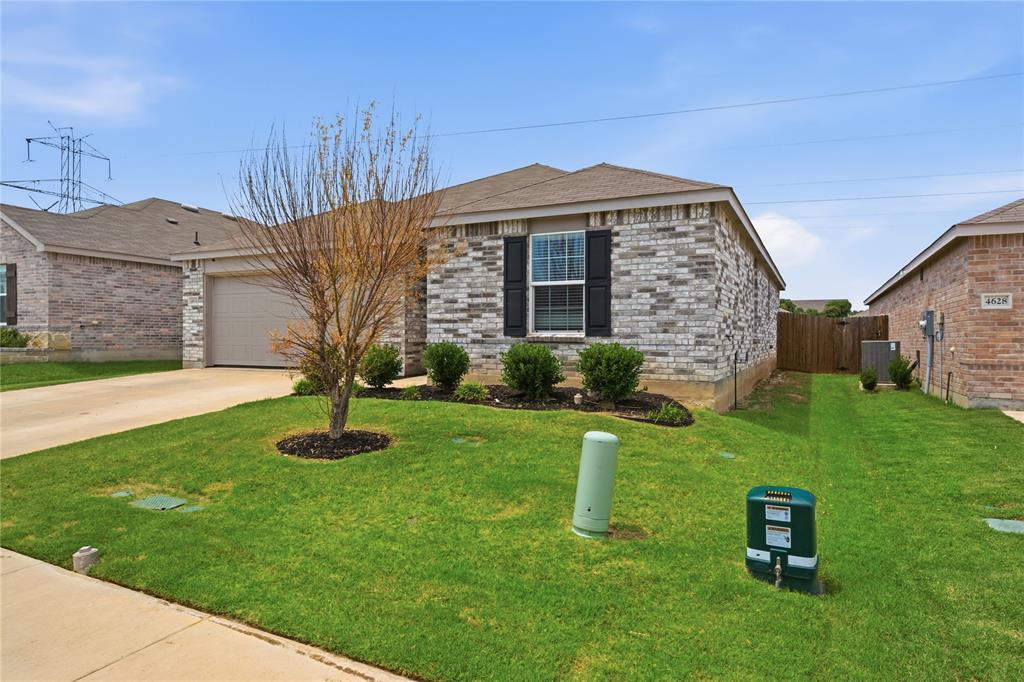 Step inside this inviting 2022 built home offering modern design and everyday comfort. Featuring 3 bedrooms, 2 bathrooms, and an open concept floor plan, the spacious living area flows seamlessly into the kitchen, creating an ideal space for entertaining or relaxing at home.

Located in the desirable Newberry Point community, this home is conveniently situated near schools, shopping, dining, and major highways, offering both comfort and convenience. Don't miss the opportunity to make this beautiful home your own.