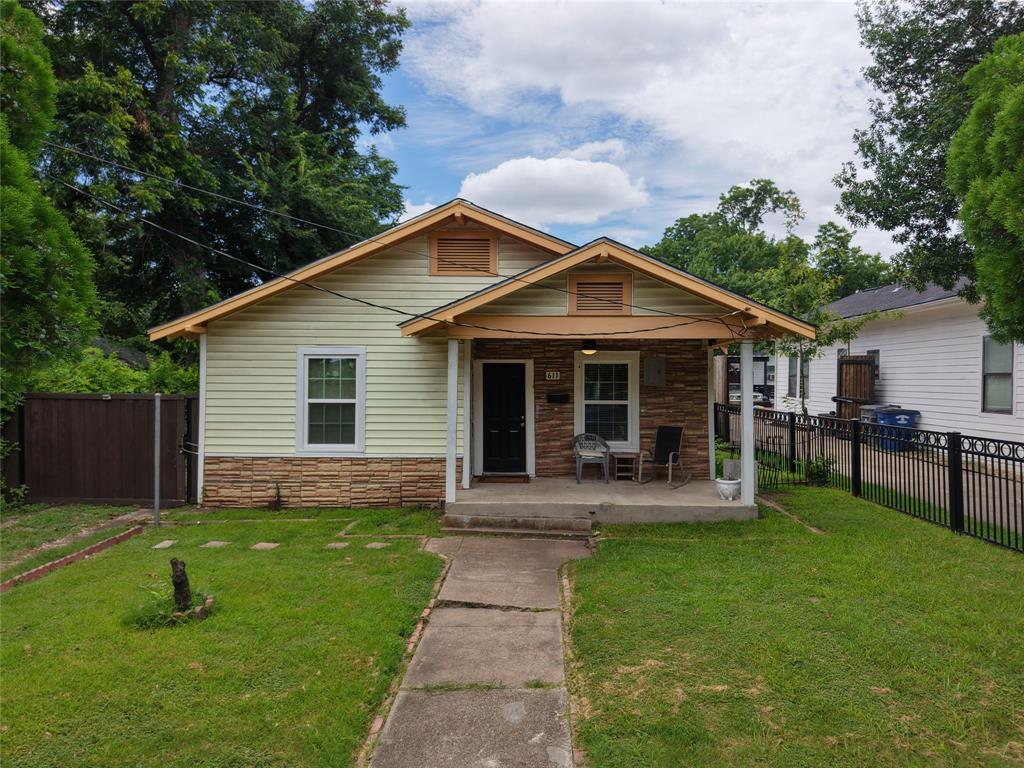 This property presents a unique opportunity in one of East Dallas’s most dynamic and evolving neighborhoods. Situated on a generously sized lot, this 1930-built home offers excellent potential for redevelopment, investment, or a custom new build. The property is ideally located just minutes from the Santa Fe Trail, White Rock Lake, Tenison Park Golf Course, major highways, and Downtown Dallas, providing convenient access to some of the area's most popular outdoor recreation, dining, and employment centers.

Whether you're looking to renovate, reimagine, or build new, the combination of lot size, location, and strong area growth makes this property a compelling opportunity in the heart of East Dallas.