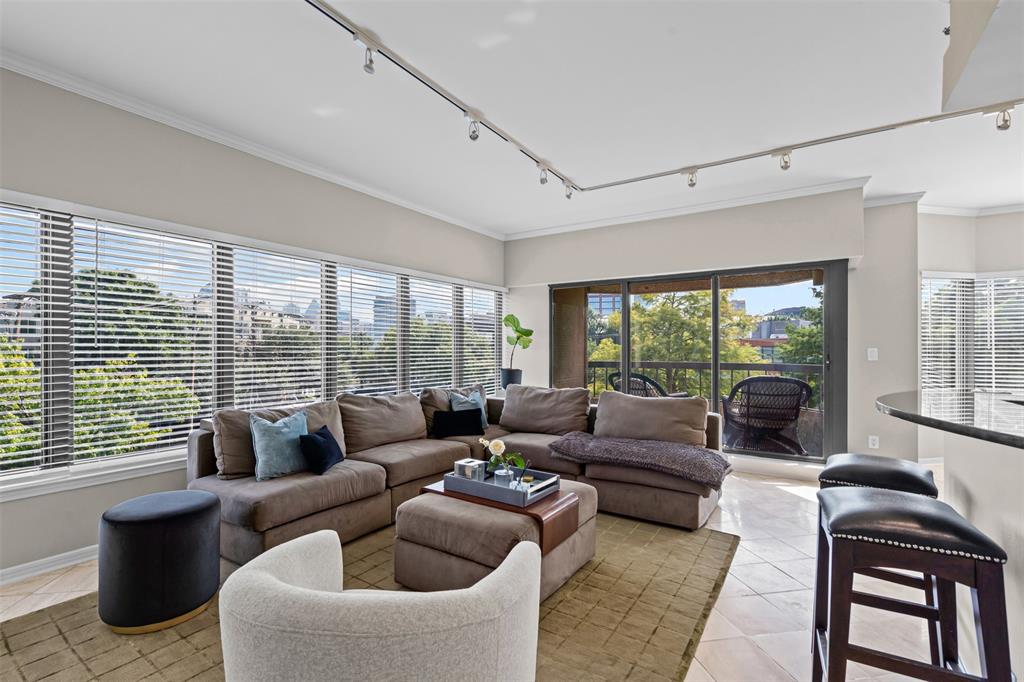 Latour Condo - Residential