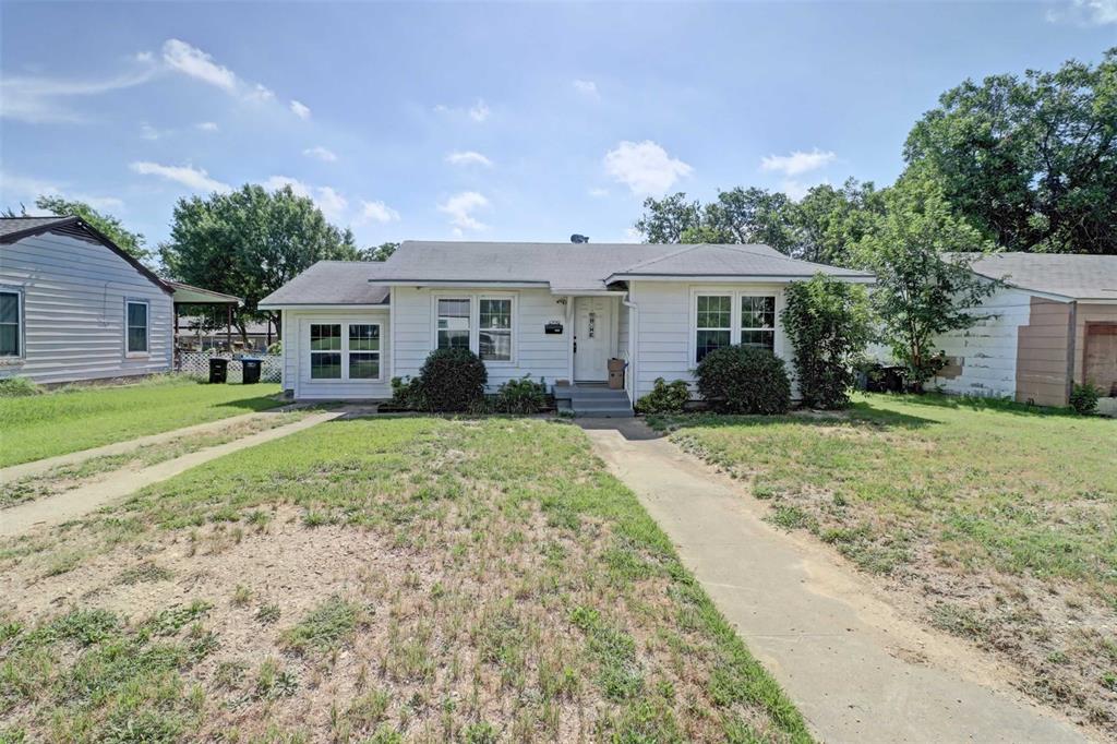 Charming and affordable, this cute home is perfect for first-time buyers, downsizers, or those looking for a comfortable retirement retreat. Featuring 2 bedrooms and 1 bath, the home offers a functional layout with the added benefit of a converted garage that provides a spacious 3rd bedroom and dedicated laundry room, adding valuable living space and flexibility.
Nestled in the desirable Ridglea West Addition, this property is surrounded by well-maintained homes and established neighborhoods. Enjoy the convenience of being just minutes from schools, shopping, dining, and everyday amenities. Whether you’re starting out, slowing down, or simply looking for a cozy place to call home, this property offers comfort, convenience, and great value in a sought-after location.