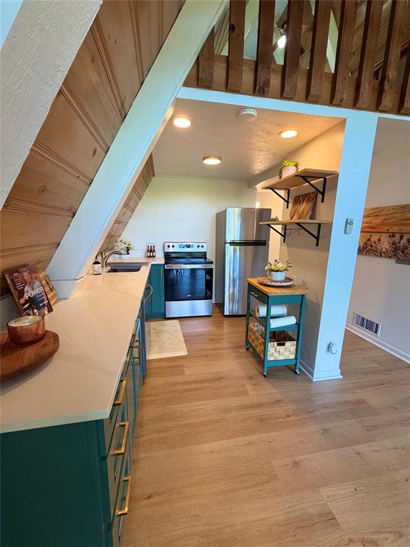 Whispering Oaks - Residential