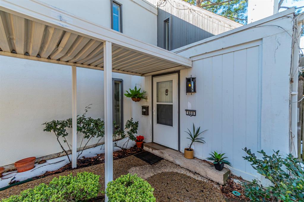 Wingate Terrace Twnhms Condo - Residential