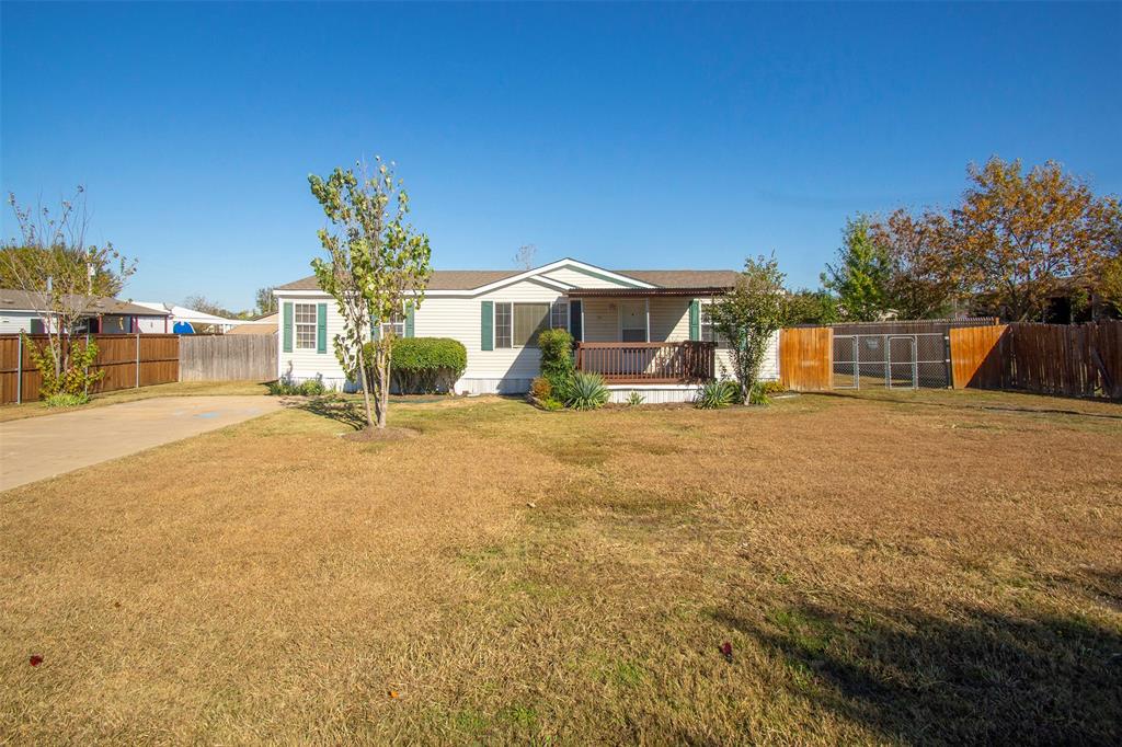 Located in the heart of Blue Ridge, TX, this home is your opportunity to experience the tranquility of small-town living while maintaining easy access to the amenities of its big city surroundings with McKinney and Melissa being a short 15 minute drive away. This property features a very spacious backyard with a firepit and a storage unit. The home is equipped with kitchen appliances and a well maintained roof and AC unit. Don't miss the opportunity to make this lovely property your home!