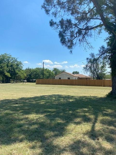 Residential lot ready to be built on. Dirt work has already been done. We have a set of approved plans with the city.