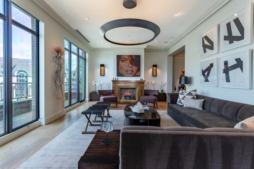 Ritz-Carlton 2 Residences 1 - Residential