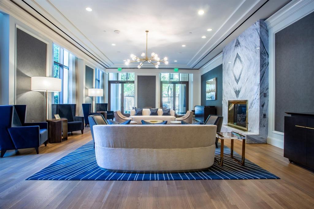 Ritz-Carlton 2 Residences 1 - Residential