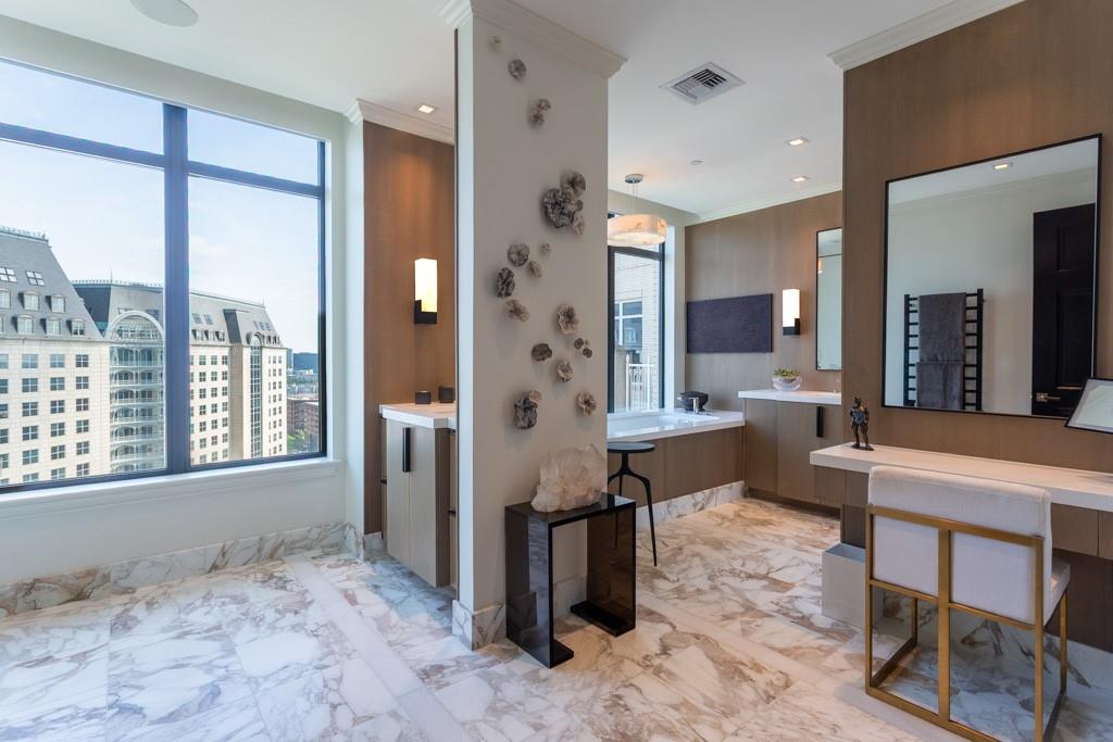 Ritz-Carlton 2 Residences 1 - Residential