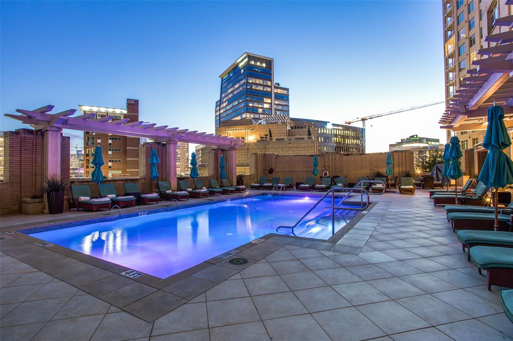 Ritz-Carlton 2 Residences 1 - Residential
