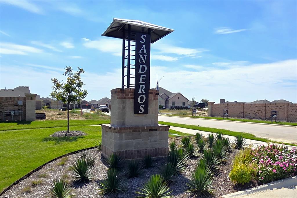 Sanderos - Residential
