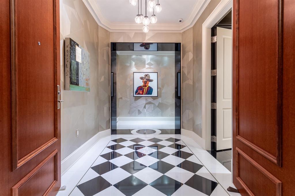 Ritz-Carlton Residences - Residential