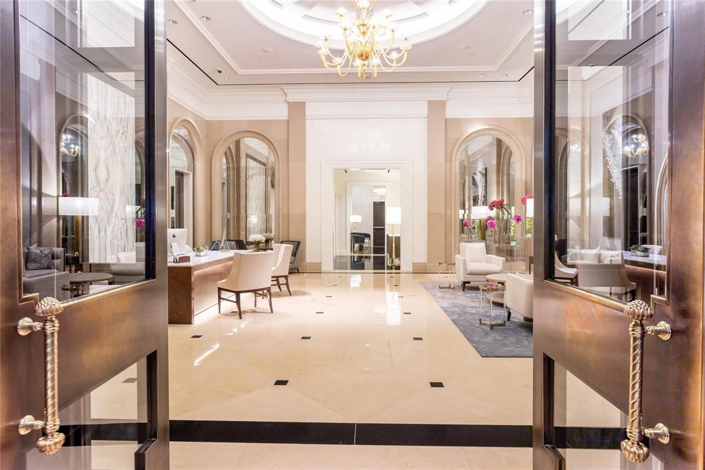 Ritz-Carlton Residences - Residential