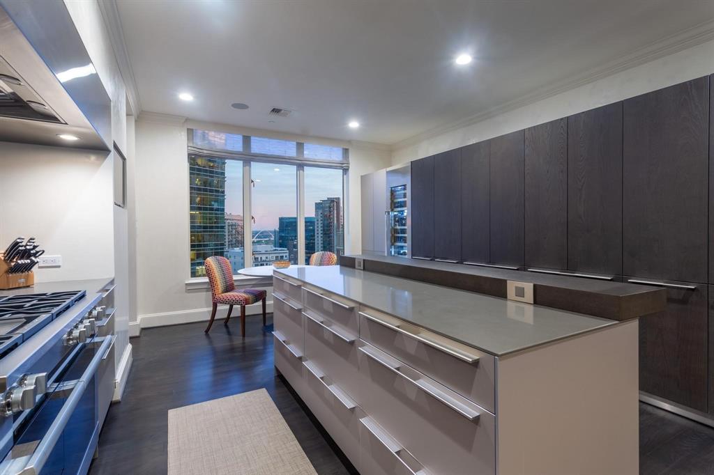 Ritz-Carlton Residences - Residential