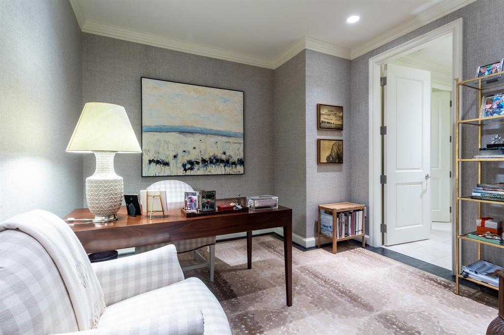 Ritz-Carlton Residences - Residential