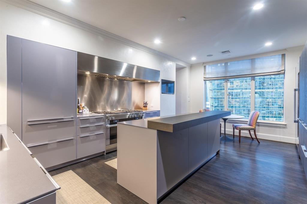 Ritz-Carlton Residences - Residential