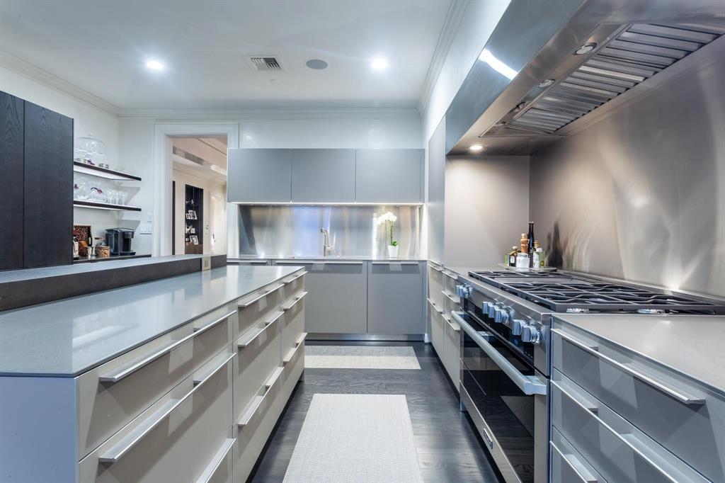 Ritz-Carlton Residences - Residential