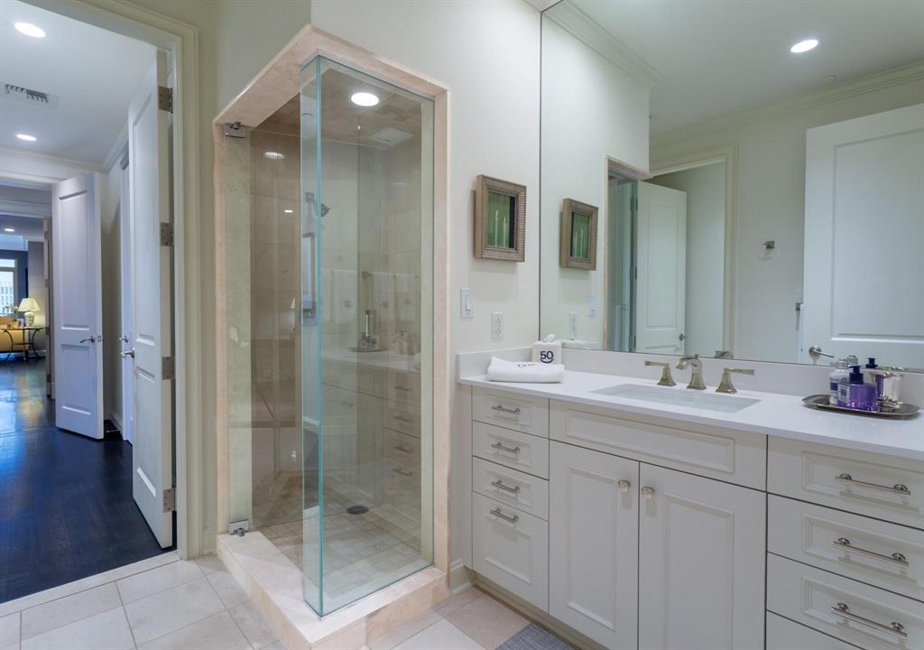 Ritz-Carlton Residences - Residential